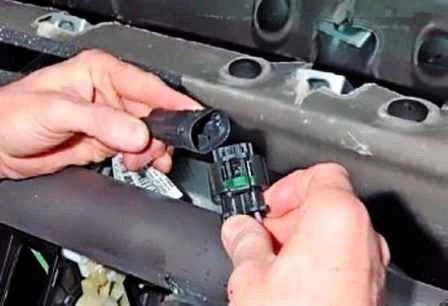 Lada Largus ішкі жылытқышын қалай алып тастауға болады