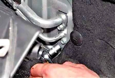 Lada Largus ішкі жылытқышын қалай алып тастауға болады