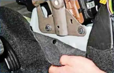 Removing heater elements of Lada Largus car Removing heater elements of Lada Largus car