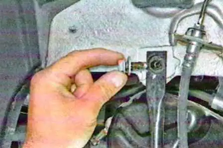 Зняття та встановлення підрамника передньої підвіски автомобіля Лада Ларгус