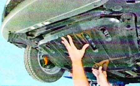 Зняття та встановлення підрамника передньої підвіски автомобіля Лада Ларгус