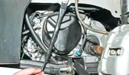 Заміна важеля передньої підвіски Лада Ларгус