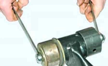 Reemplazo del silentblock del brazo de viga del automóvil Coche Lada Largus
