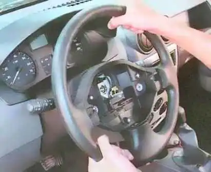 How to remove the steering wheel and steering column cover Lada Largus