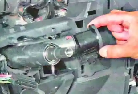 Как снять рулевую колонку автомобиля Лада Ларгус