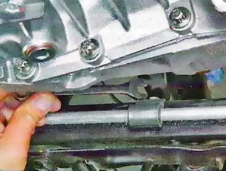 How to remove the steering gear of a Lada Largus How to remove a steering gear of a Lada Largus