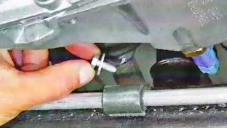 How to remove the steering gear of a Lada Largus How to remove a steering gear of a Lada Largus