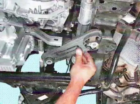 How to remove the steering gear of a Lada Largus How to remove a steering gear of a Lada Largus