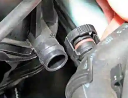 Замена вакуумного усилителя тормозов Лада ларгус Замена вакуумного усилителя тормозов Лада ларгус