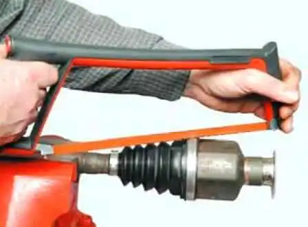 Как заменить чехлы приводных валов колес Лада Ларгус