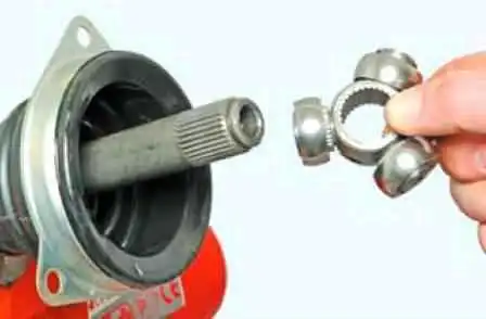 Как заменить чехлы приводных валов колес Лада Ларгус