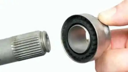 Как заменить чехлы приводных валов колес Лада Ларгус