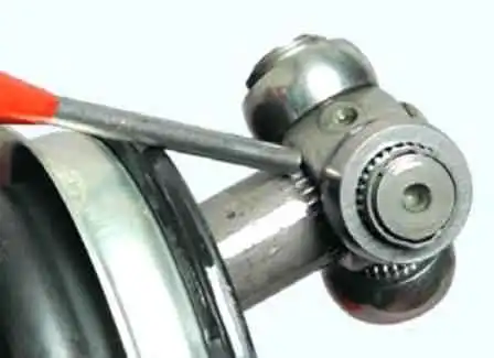 Как заменить чехлы приводных валов колес Лада Ларгус