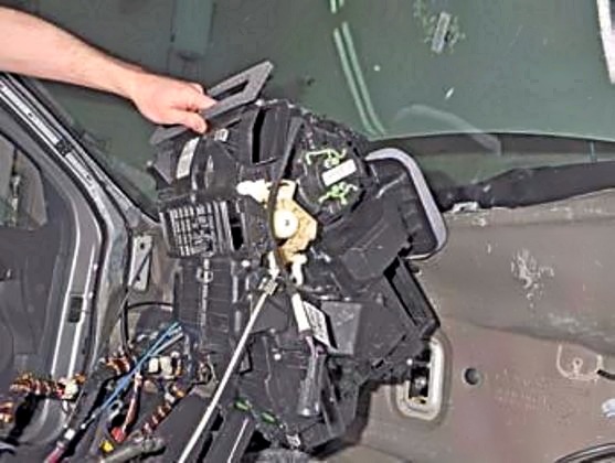 Снятие и установка отопителя автомобиля Лада Ларгус