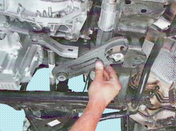 Снятие и установка рулевого механизма Лада Ларгус
