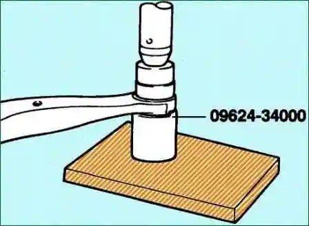 Замена рычагов передней подвески Киа Магентис