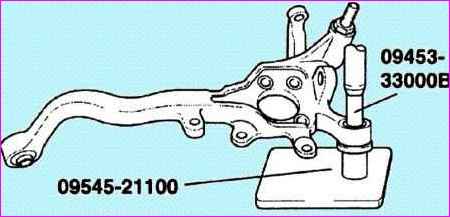 Removing and repairing the hub and trunnion of the rear axle of Kia Magentis and Optima