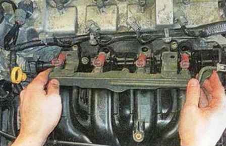 Замена топливной форсунки на Mazda 3