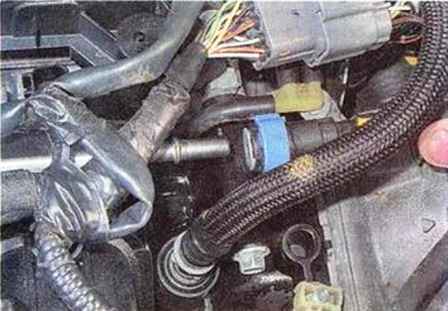 Mazda 3 fuel injector replacement