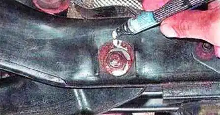 Mazda 3 артқы аспа серіппесін ауыстыру