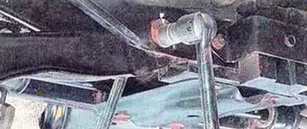 Mazda 3 артқы аспалы серіппені ауыстыру