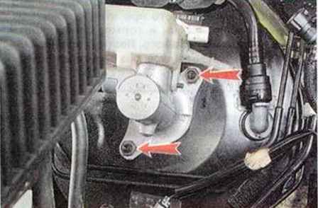 Reemplazo del cilindro maestro de frenos Mazda 3