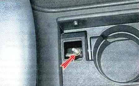 Регулювання ручника Mazda 3