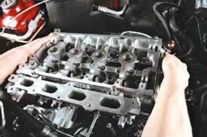 Instalación de la culata del motor K4J,K4M