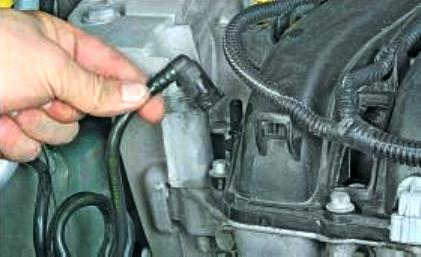 Überprüfung der Kraftstoffpumpe des Renault Megan 2