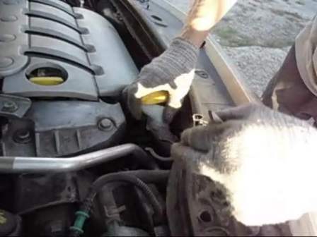 Method for replacing Renault Megan 2 coolant