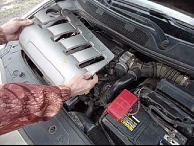 How to change spark plugs in Renault Megane 2