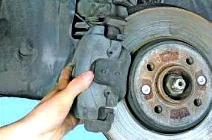 Replacing the brake disc Renault Megan 2