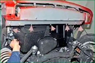 Как снять защиту картера и брызговик двигателя Нива Шевролет