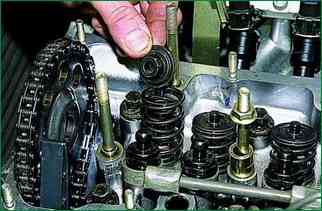 Disassembly and assembly of the Niva Chevrolet cylinder head