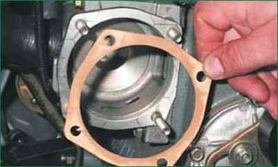 How to replace a Chevrolet Niva engine coolant pump