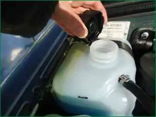 Niva Chevrolet coolant change