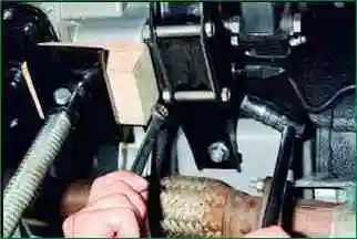 Як замінити опори двигуна ВАЗ-2123