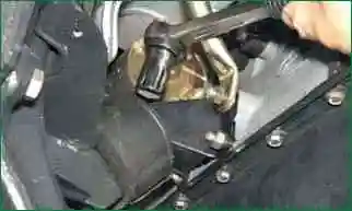 Як замінити опори двигуна ВАЗ-2123