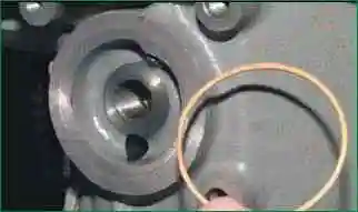 Як замінити ущільнення кронштейна масляного фільтра ВАЗ-2123