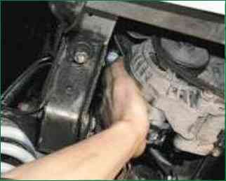 Niva Chevrolet water pump and alternator drive belt replacement