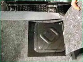 Cómo reemplazar una bomba de combustible Niva Chevrolet