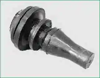 Заміна повітряного фільтра двигуна Niva Chevrolet