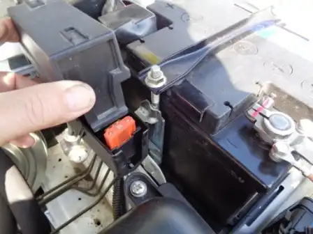 Fusibles y relés VAZ-2123