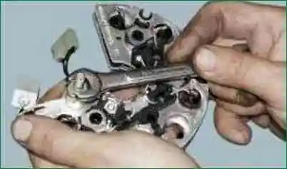 Reparatur der Lichtmaschine 9402.3701-01 Niva Chevrolet