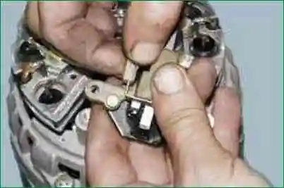 Reparatur der Lichtmaschine 9402.3701-01 Niva Chevrolet