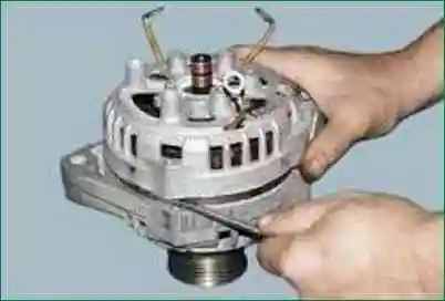 Reparatur der Lichtmaschine 9402.3701-01 Niva Chevrolet