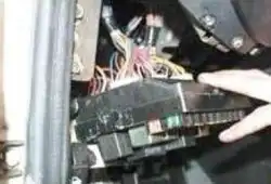 Fusibles y relés VAZ-2123