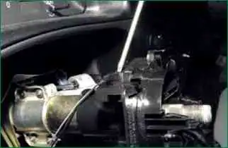 How to remove VAZ-2123 paddle shifters