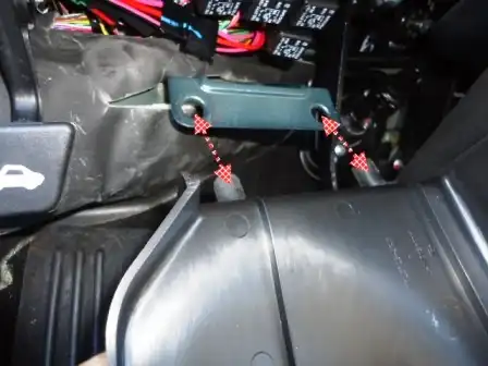 Fusibles y relés VAZ-2123