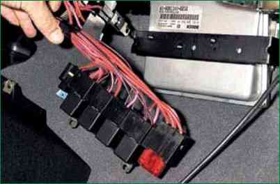Снятие и установка контроллера Niva Chevrolet